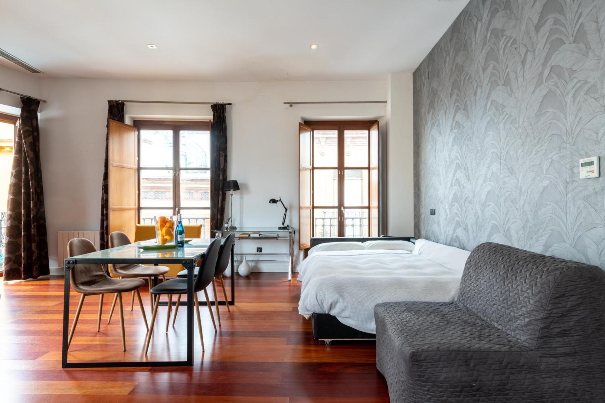 Cathedral Apartment, Upper Floor Apartment Sevilla Exterior foto