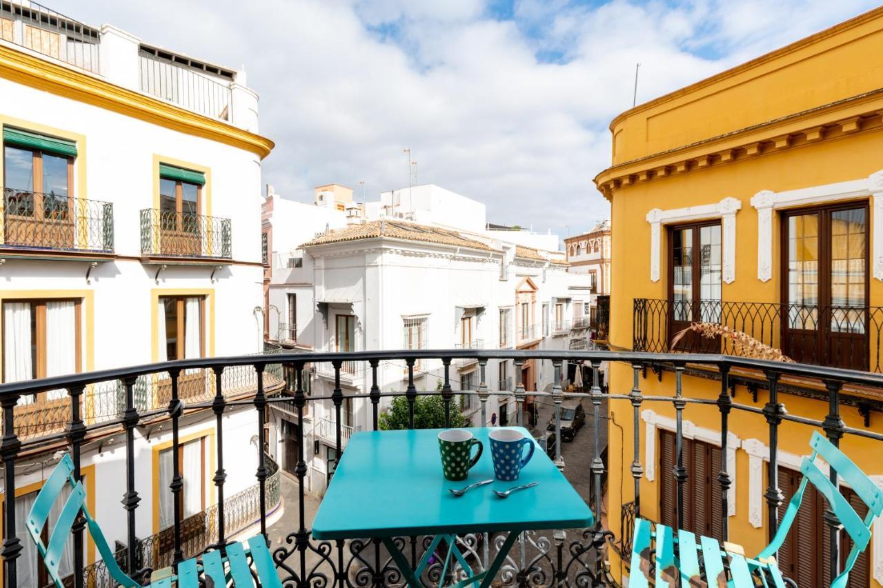 Cathedral Apartment, Upper Floor Apartment Sevilla Exterior foto